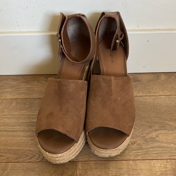 Platform Heels - Picture 2 of 3